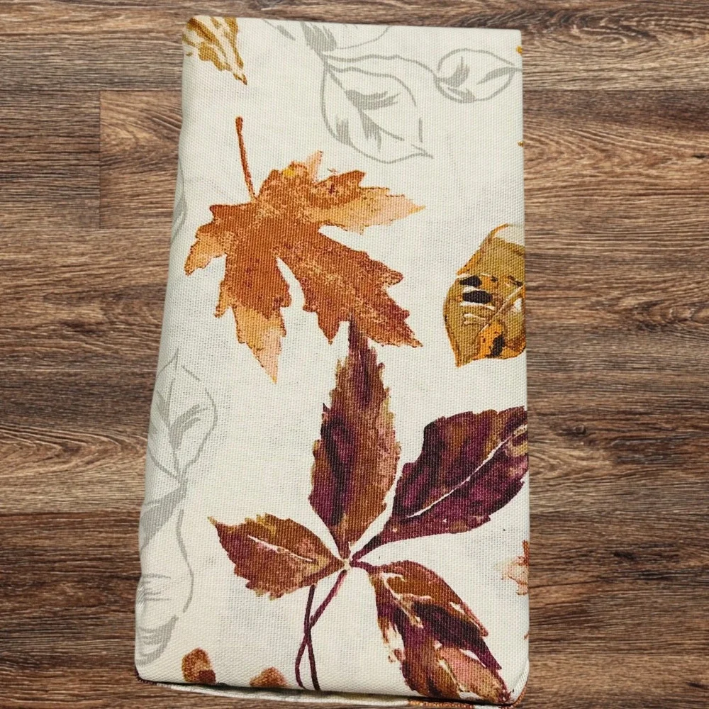 Cynthia Rowley 4 Pc Dining Napkins 20 x 20 - Falling Leaves - Cotton
